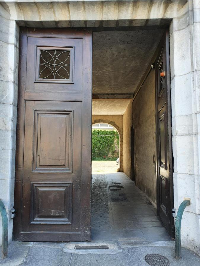 Charmes De Provence - Centre Historique Apartment Chambery Exterior photo